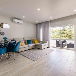 https://casa-santa-maria-sea-view-500m-from-the-beach-wifi.hotelaalgarve.com